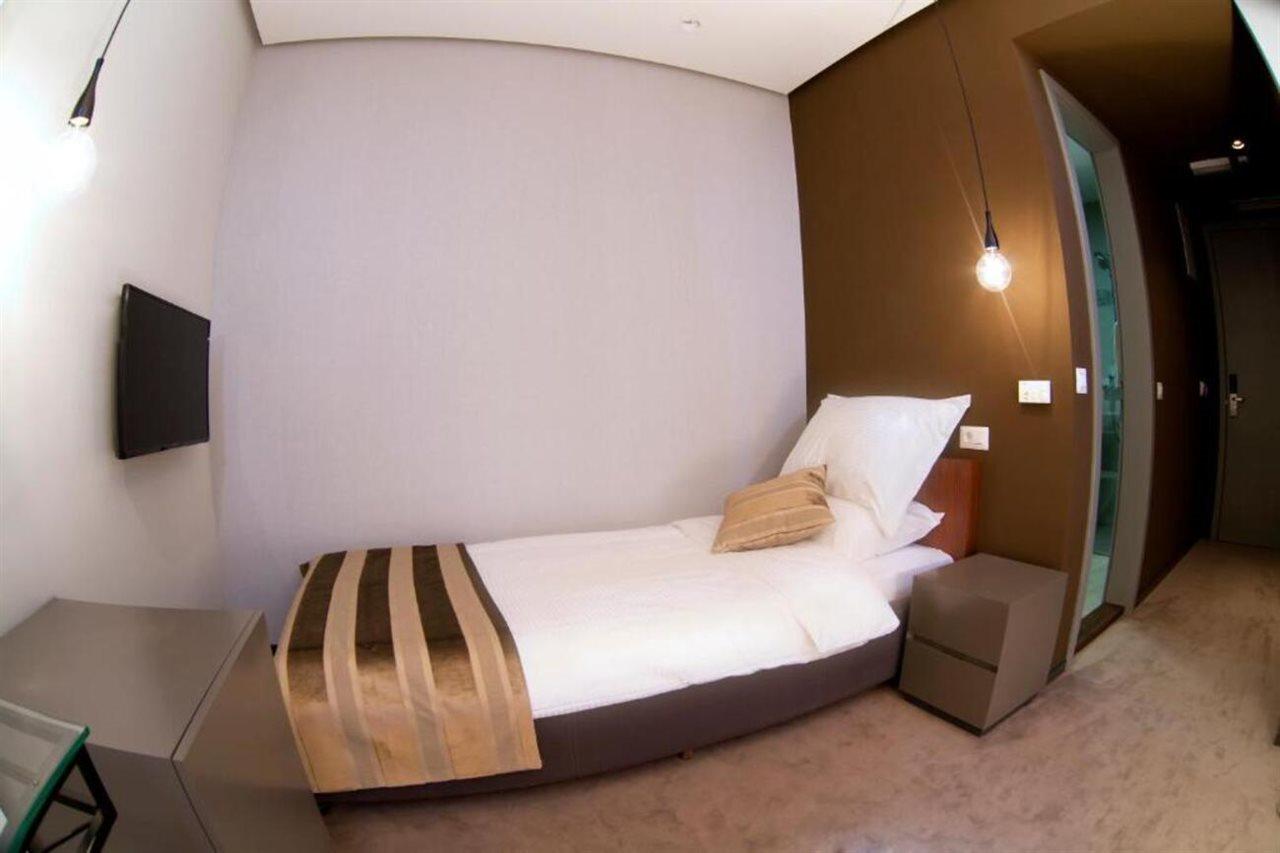 Hotel Russia Szkopje Kültér fotó