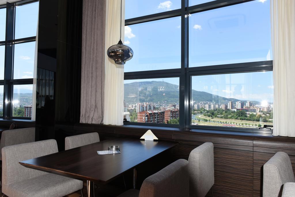 Hotel Russia Szkopje Kültér fotó