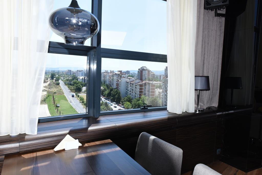 Hotel Russia Szkopje Kültér fotó