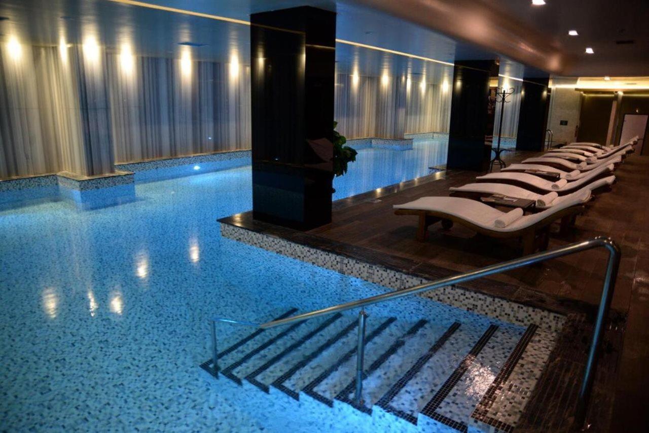 Hotel Russia Szkopje Kültér fotó