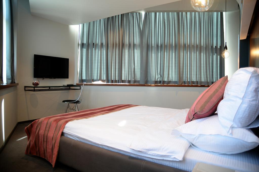 Hotel Russia Szkopje Kültér fotó