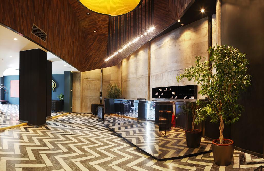 Hotel Russia Szkopje Kültér fotó